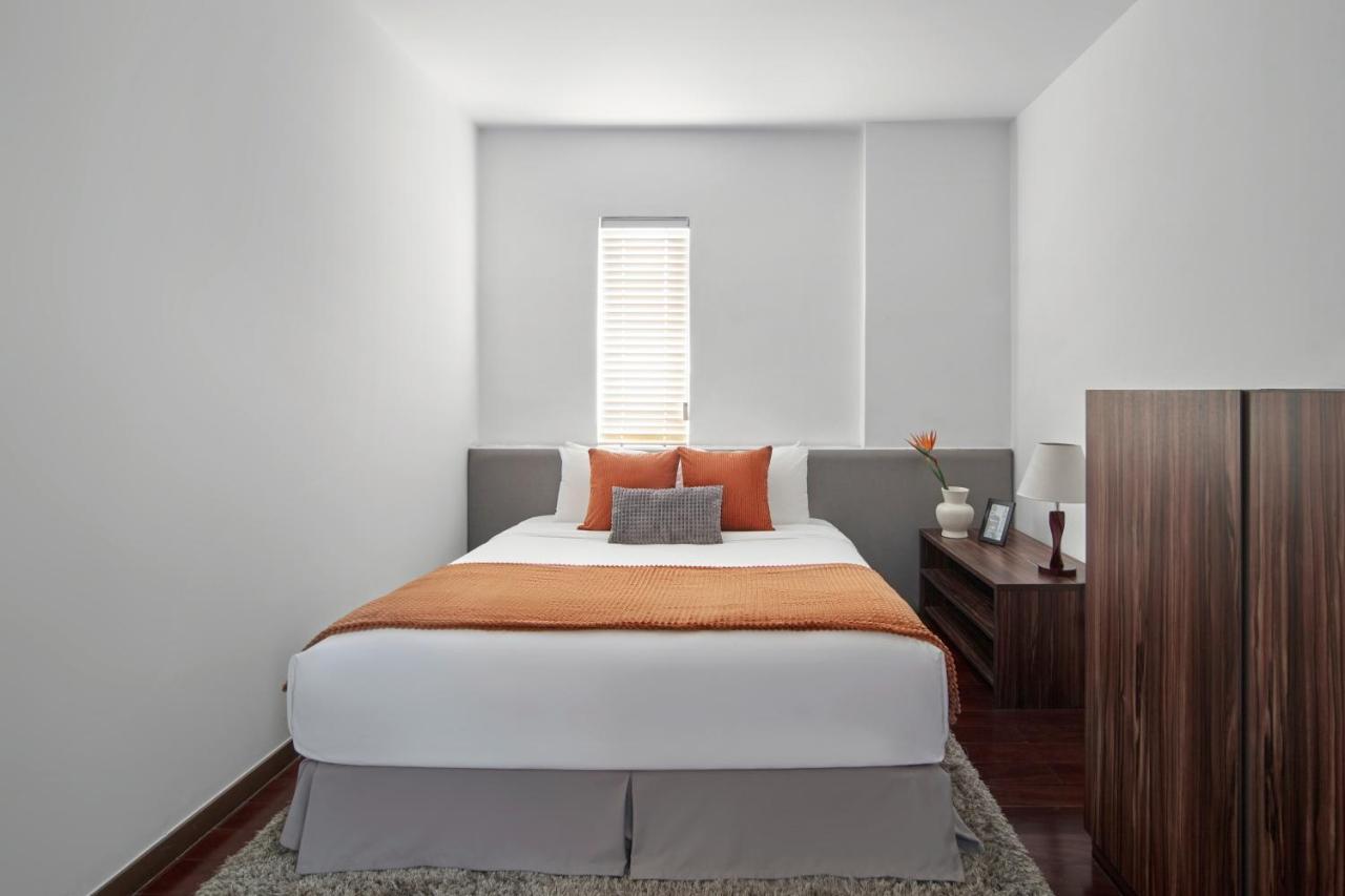 Oakwood Hotel & Apartments Saigon Хошимин Екстериор снимка