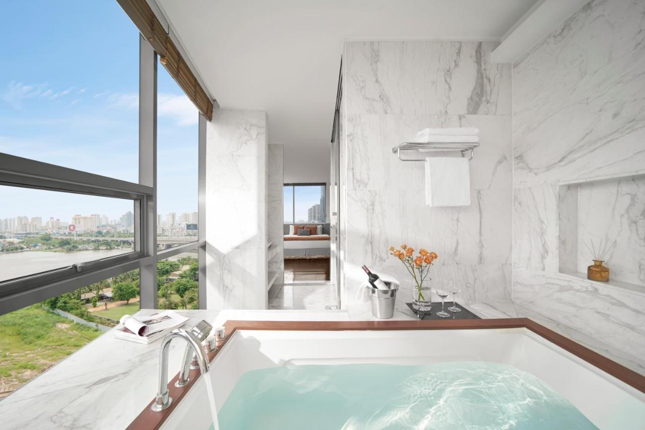 Oakwood Hotel & Apartments Saigon Хошимин Екстериор снимка