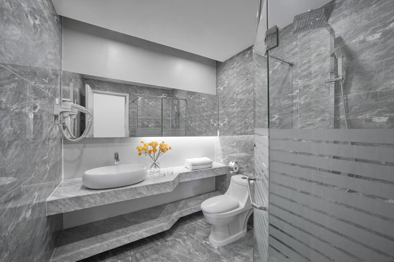 Oakwood Hotel & Apartments Saigon Хошимин Екстериор снимка