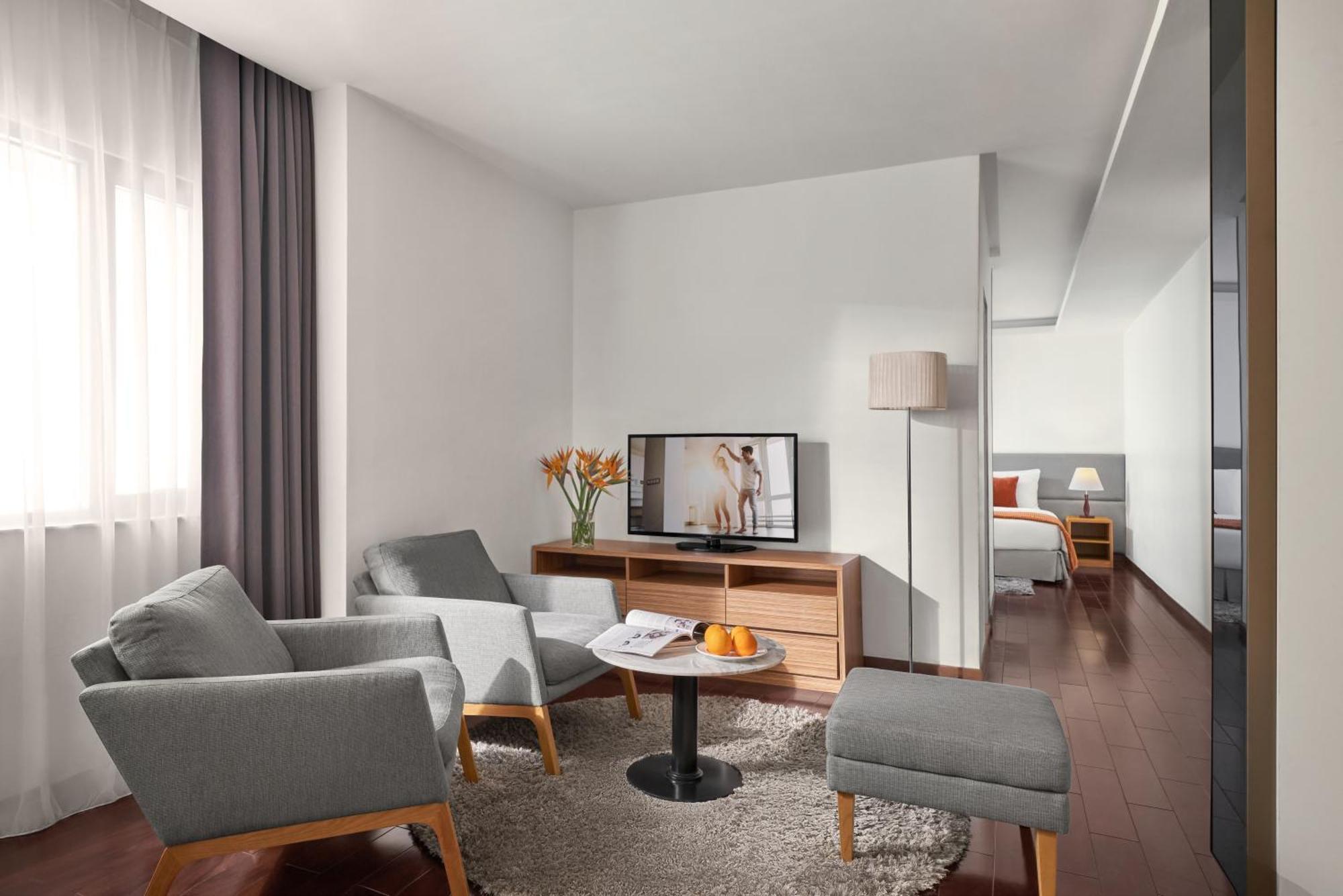 Oakwood Hotel & Apartments Saigon Хошимин Екстериор снимка