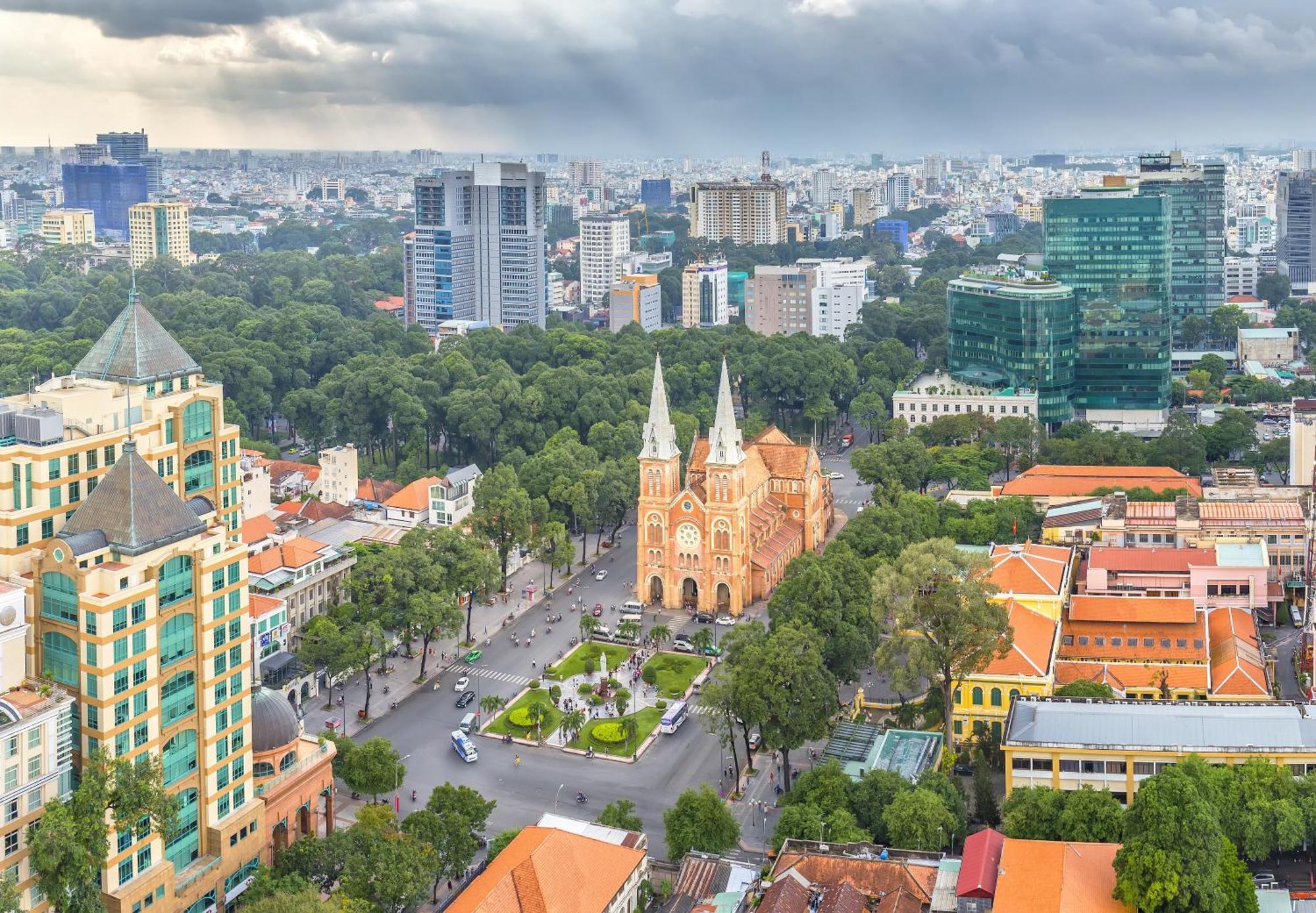 Oakwood Hotel & Apartments Saigon Хошимин Екстериор снимка